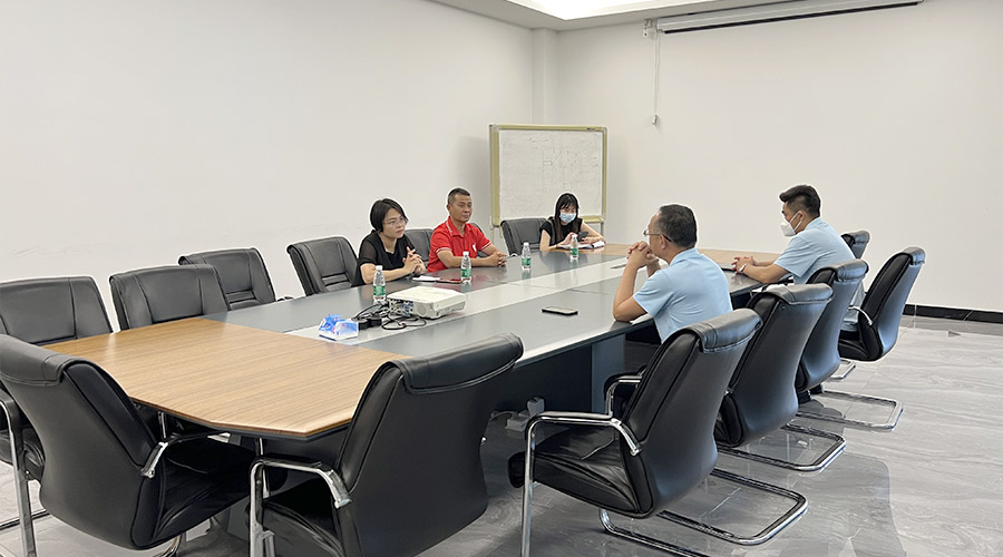 排憂難 提信心！鶴城鎮書記蒞臨金環電器開展暖企活動